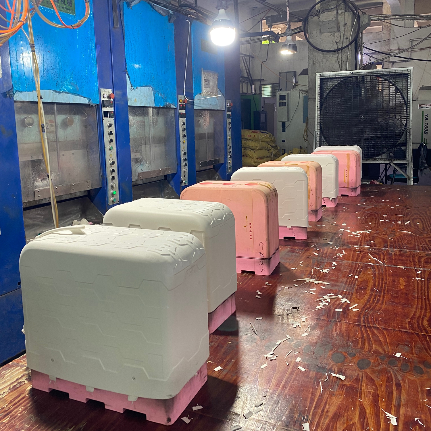 Advanced EVA injection molding machine for beach bag production