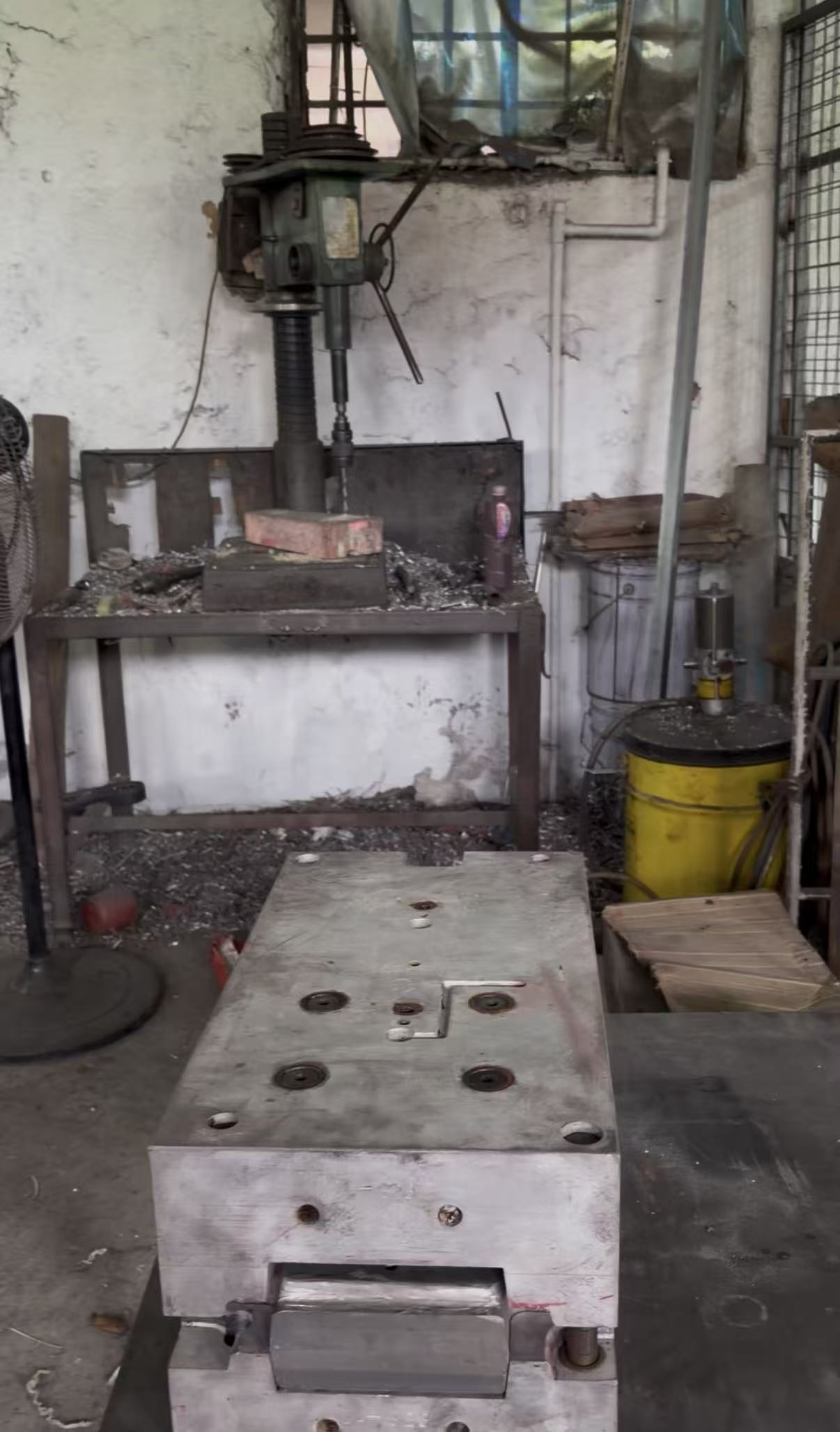 Master Technician Polishing Steel Injection Mold Cavity